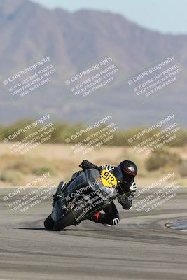 media/Oct-04-2025-CVMA (Sat) [[408bcdd6e4]]/Race 14-500-400-350 Supersport/